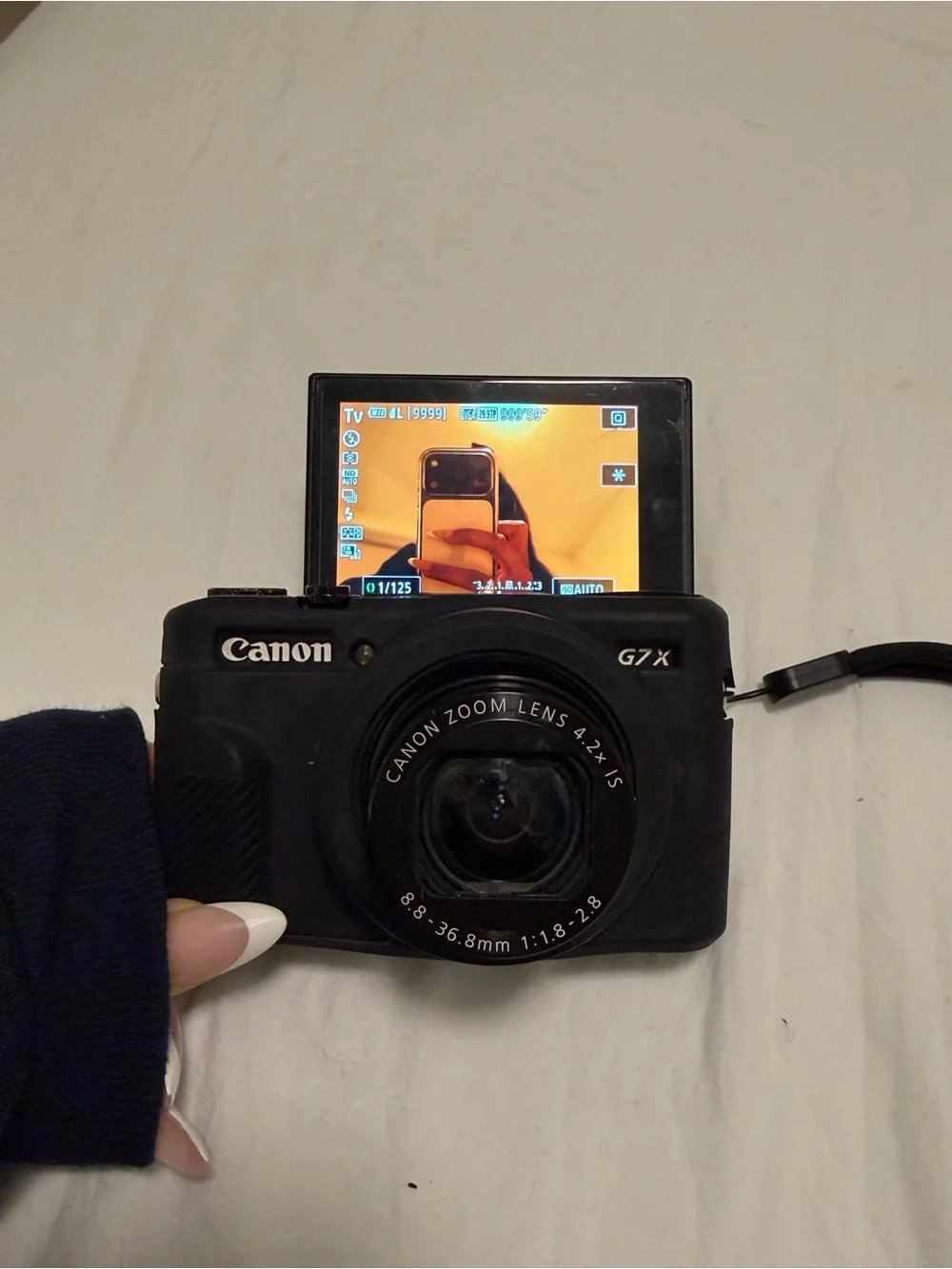 Canon comes camera
